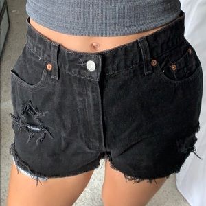 VTG DARK LEVI’S (size 27/28)